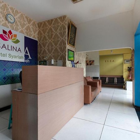 Spot On 2425 Salina Hotel Syariah Sidoarjo Luaran gambar