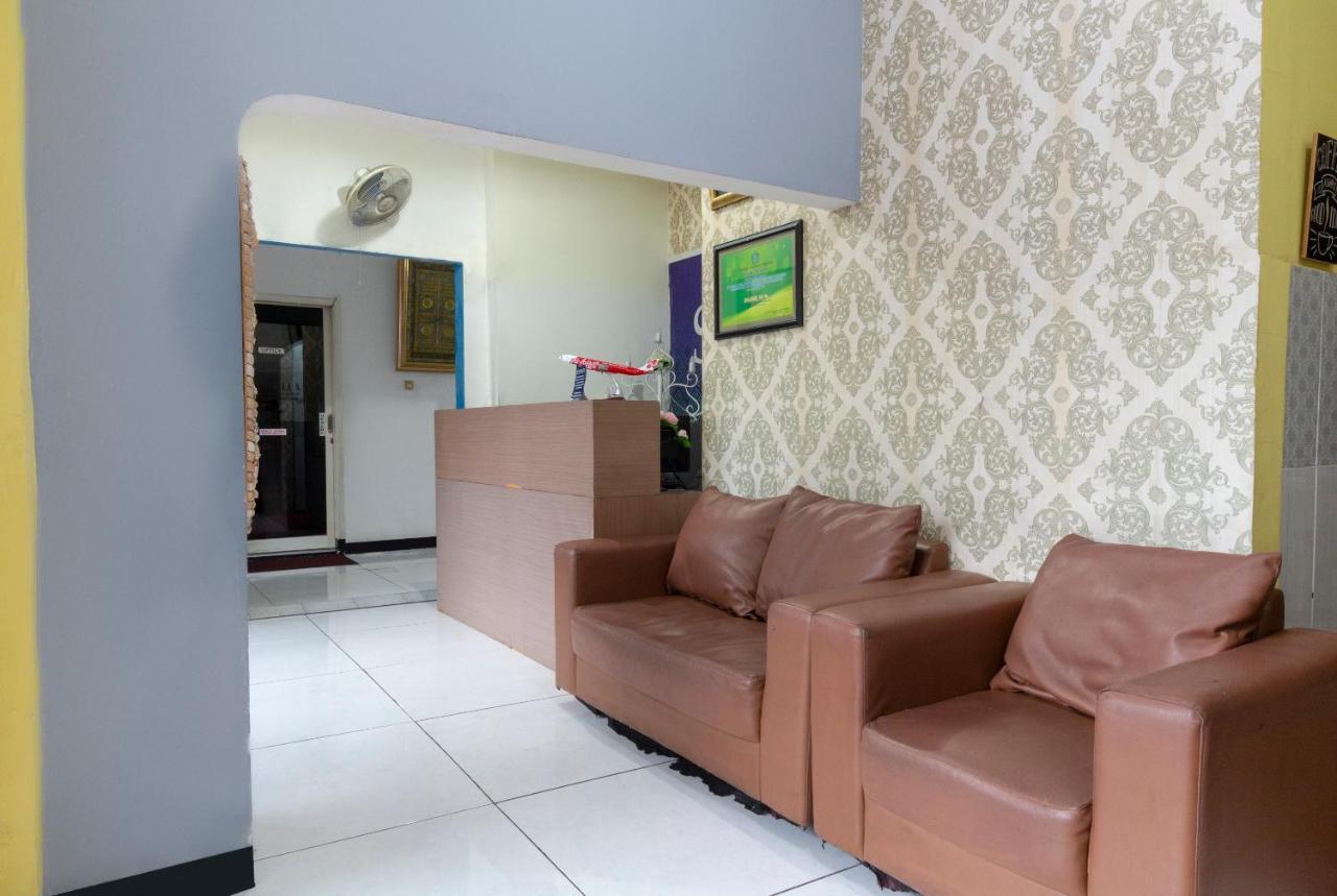 Spot On 2425 Salina Hotel Syariah Sidoarjo Luaran gambar