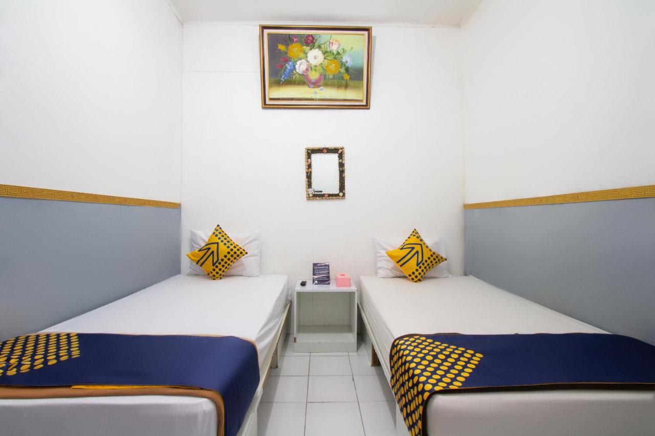 Spot On 2425 Salina Hotel Syariah Sidoarjo Luaran gambar