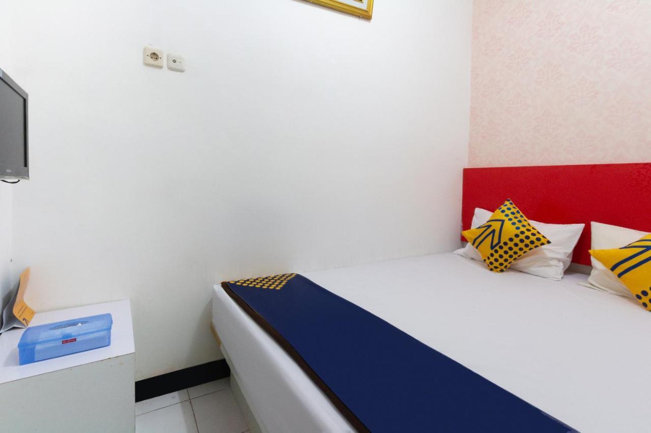 Spot On 2425 Salina Hotel Syariah Sidoarjo Luaran gambar