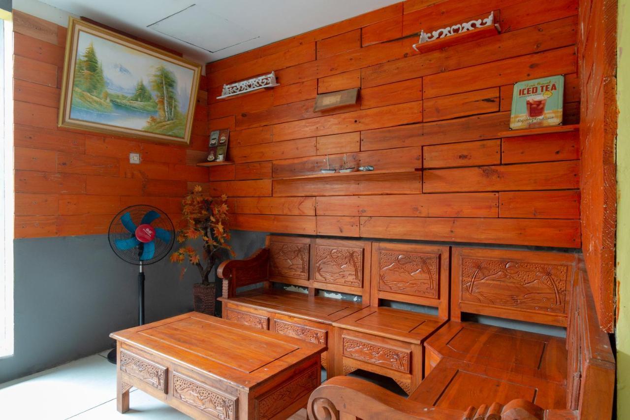 Spot On 2425 Salina Hotel Syariah Sidoarjo Luaran gambar